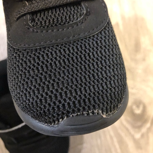 Nike toddler sneaker size 5c, black - Picture 5 of 8
